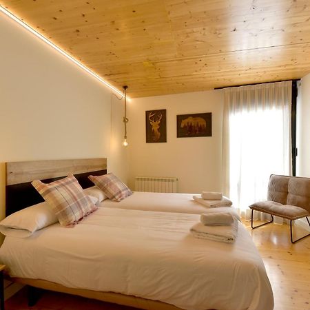 Can Bernades Puigcerda Luaran gambar